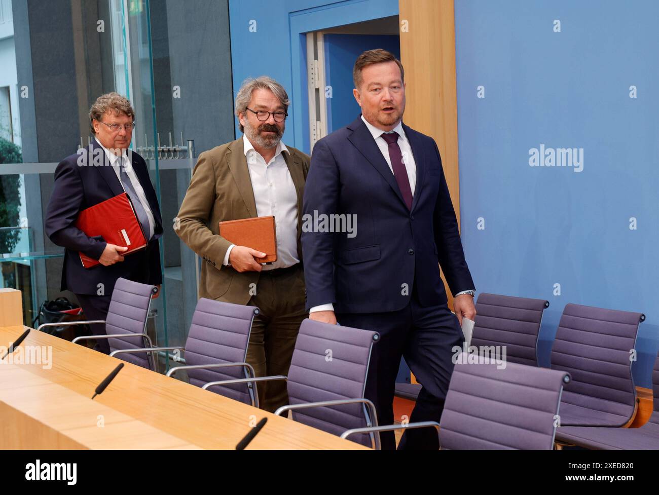 Uli Grötsch, Polizeibeauftragter des Bundes beim Deutschen Bundestag, Deutschland, Berlino, Bundespressekonferenz, Thema: Bericht des Polizeibeauftragten des Bundes im Deutschen Bundestag *** Uli Grötsch, Commissario federale di polizia del Bundestag tedesco, Germania, Berlino, Conferenza stampa federale, relazione del Commissario federale della polizia al Bundestag tedesco Foto Stock