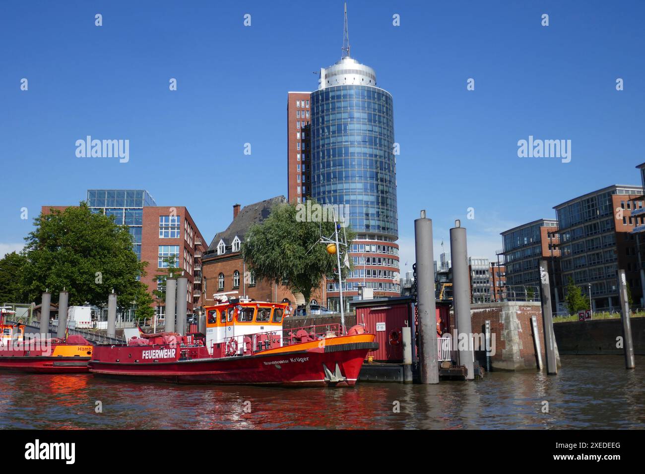 Motoscafo dei vigili del fuoco di Amburgo, Germania Foto Stock
