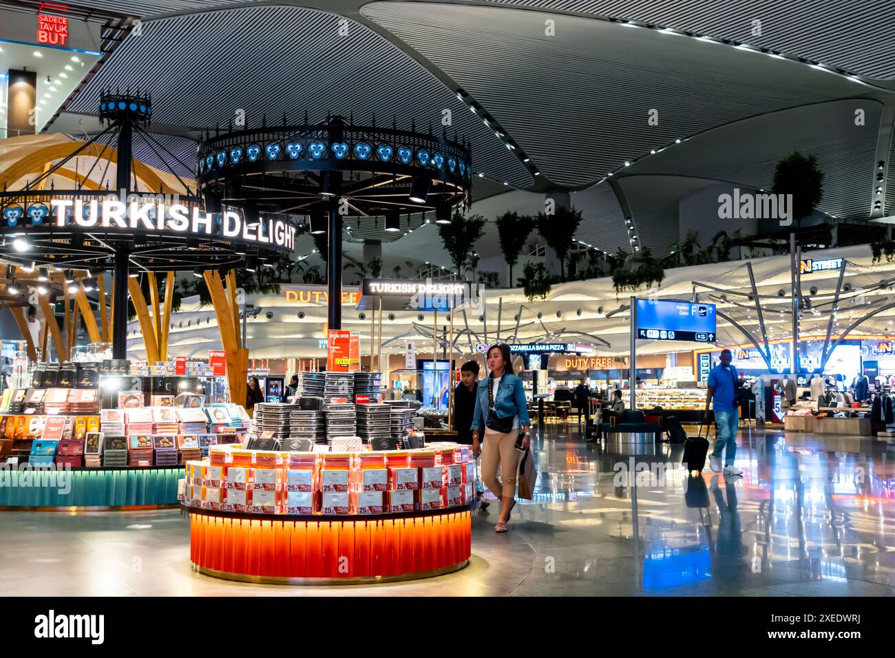 Dolciumi turchi, pasticceria, cioccolateria, zona duty free, aeroporto di Istanbul (IST), Turchia Foto Stock