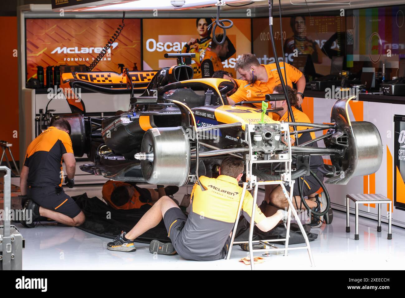 McLaren F1 Team MCL38, meccanico di dettaglio meccanico, mecanico, meccanico durante il Gran Premio d'Austria di Formula 1 Qatar Airways 2024, 11° round del Campionato del mondo di Formula 1 2024 dal 28 al 30 giugno 2024 sul Red Bull Ring, a Spielberg, Austria Foto Stock