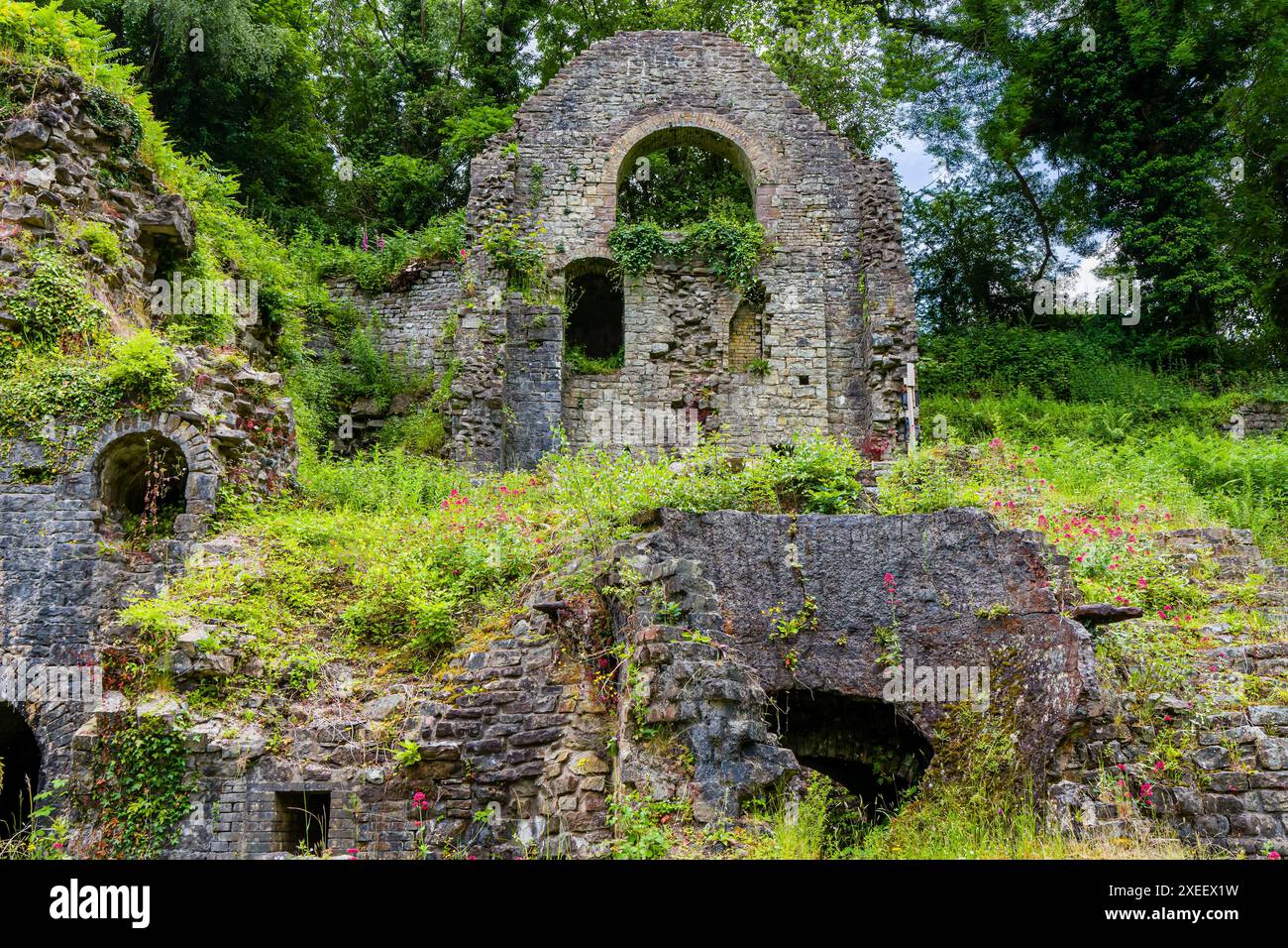 Resti di una rivoluzione industriale di ferriere e forni (Clydach, Galles) Foto Stock