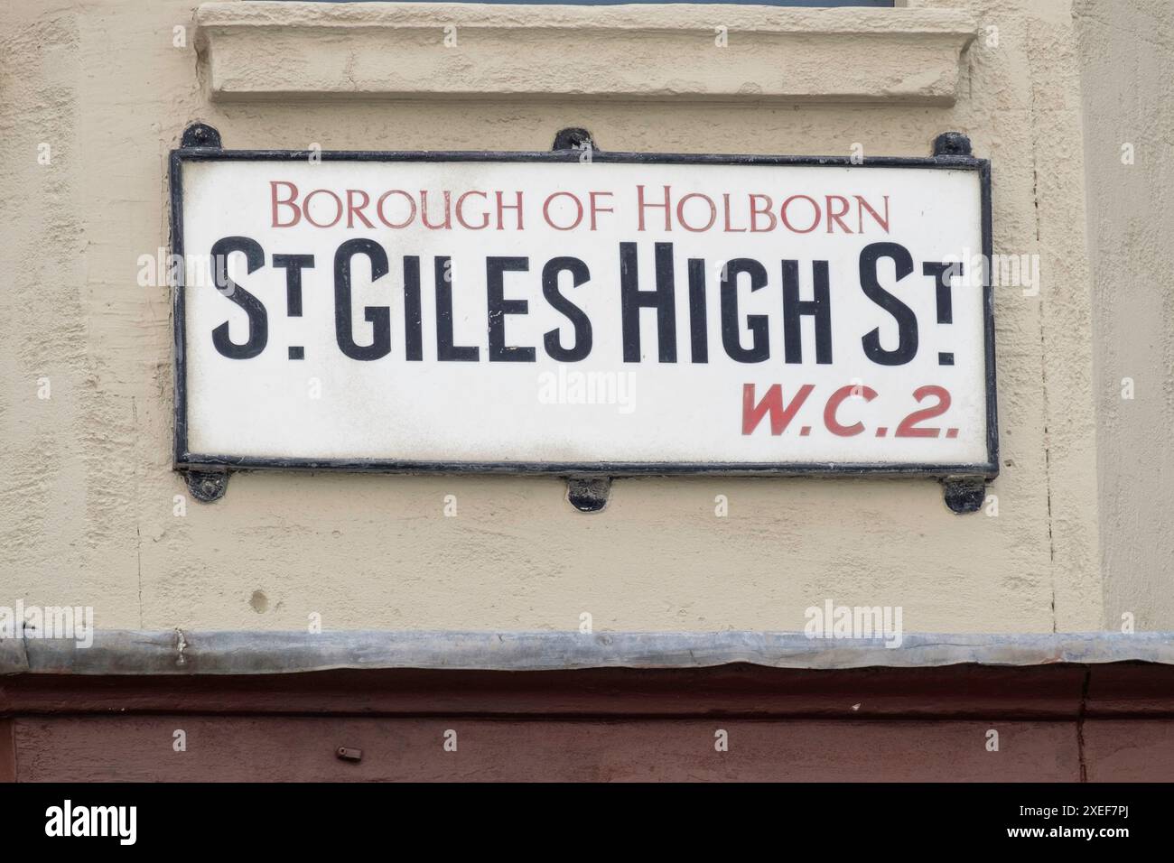 Cartello vecchio stile London Street: St Giles High Street WC2 Foto Stock