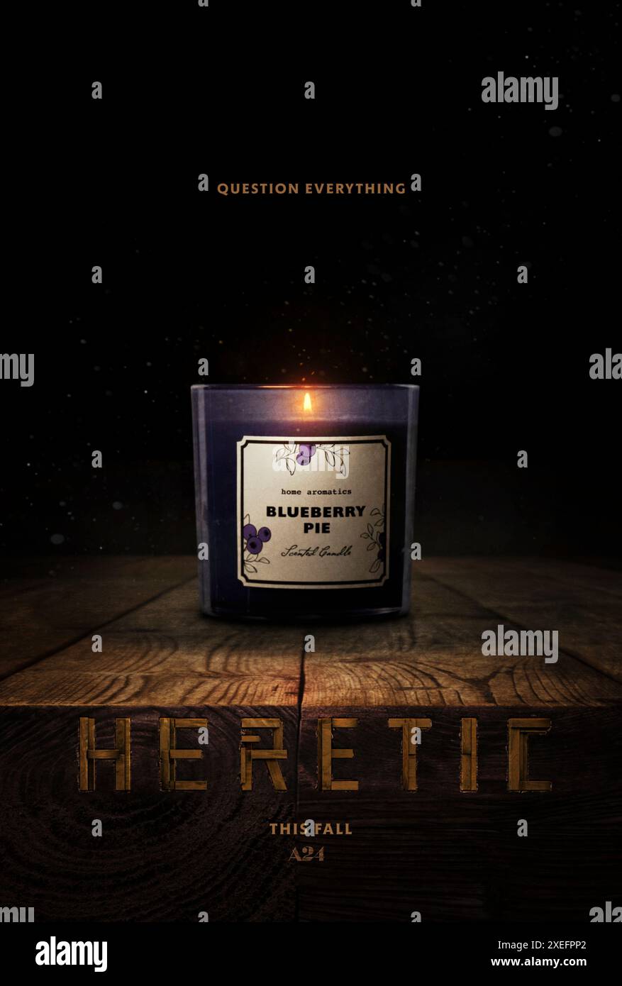 Heretic (2024) diretto da Scott Beck e Bryan Woods e interpretato da Hugh Grant, Sophie Thatcher e Chloe East. Due missionari mormoni sono costretti a dimostrare la loro fede quando bussano alla porta sbagliata e vengono accolti dal diabolico signor Reed e vengono intrappolati in un gioco mortale di gatto e topo. Manifesto teaser AMERICANO ***SOLO PER USO EDITORIALE***. Credito: BFA / A24 Foto Stock