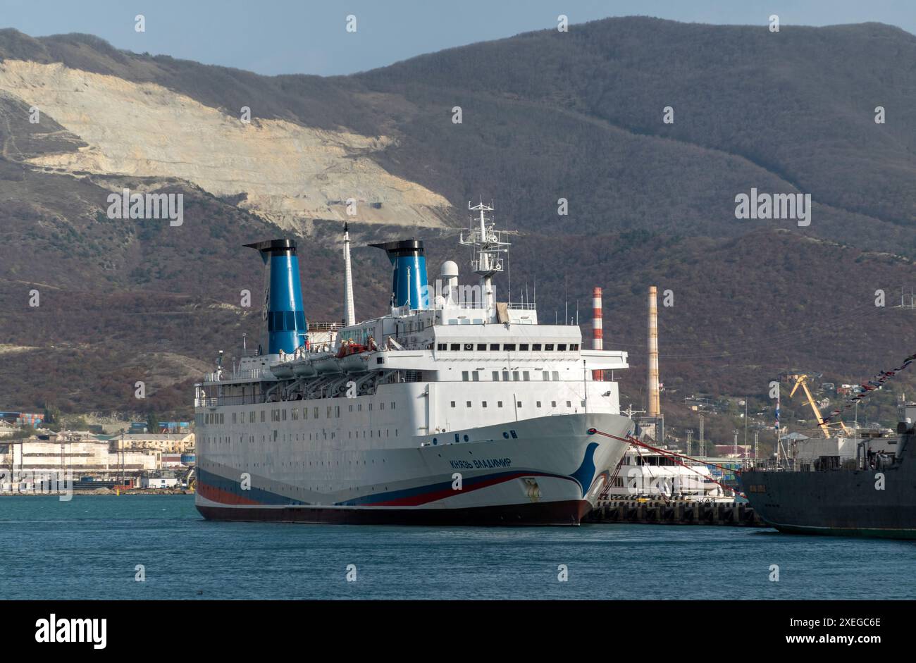 La nave Prince Vladimir al molo. Russia, regione di Krasnodar, Novorossiysk, 22 marzo 2024 Foto Stock