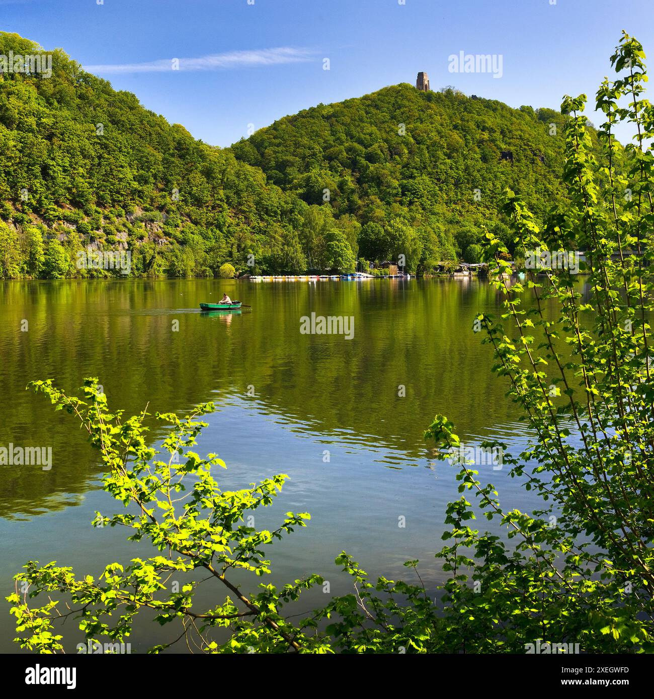 Hengsteysee con il monumento del Kaiser Wilhelm a Syberg, Dortmund, Ruhr, Germania, Europa Foto Stock