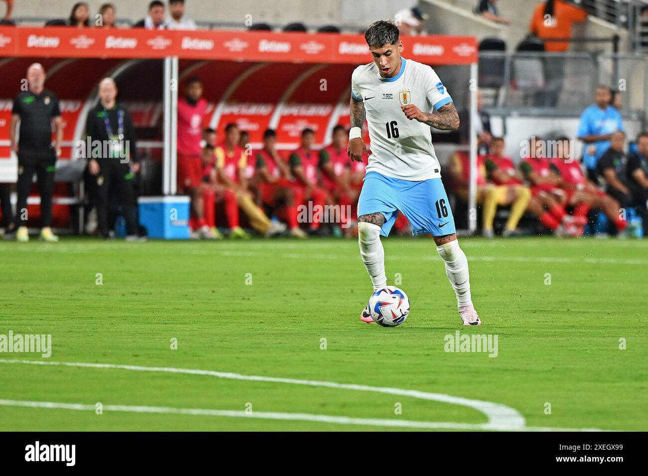 East Rutherford, Stati Uniti. 27 giugno 2024. Mathías Olivera dell'Uruguay, durante la partita CONMEBOL Copa America Group C tra Uruguay e Bolivia, al MetLife Stadium, a East Rutherford, Stati Uniti, il 27 giugno. Foto: Rodrigo Caillaud/DiaEsportivo/Alamy Live News crediti: DiaEsportivo/Alamy Live News Foto Stock