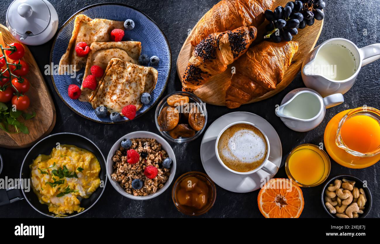 Ristorante e bar Colazione La colazione è servita con caffè Foto Stock