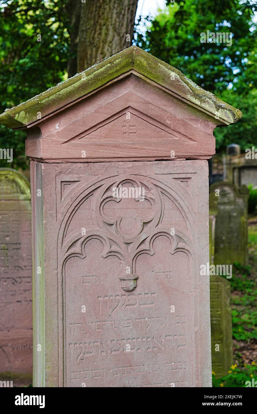Simbolo della lapide in un cimitero ebraico Foto Stock