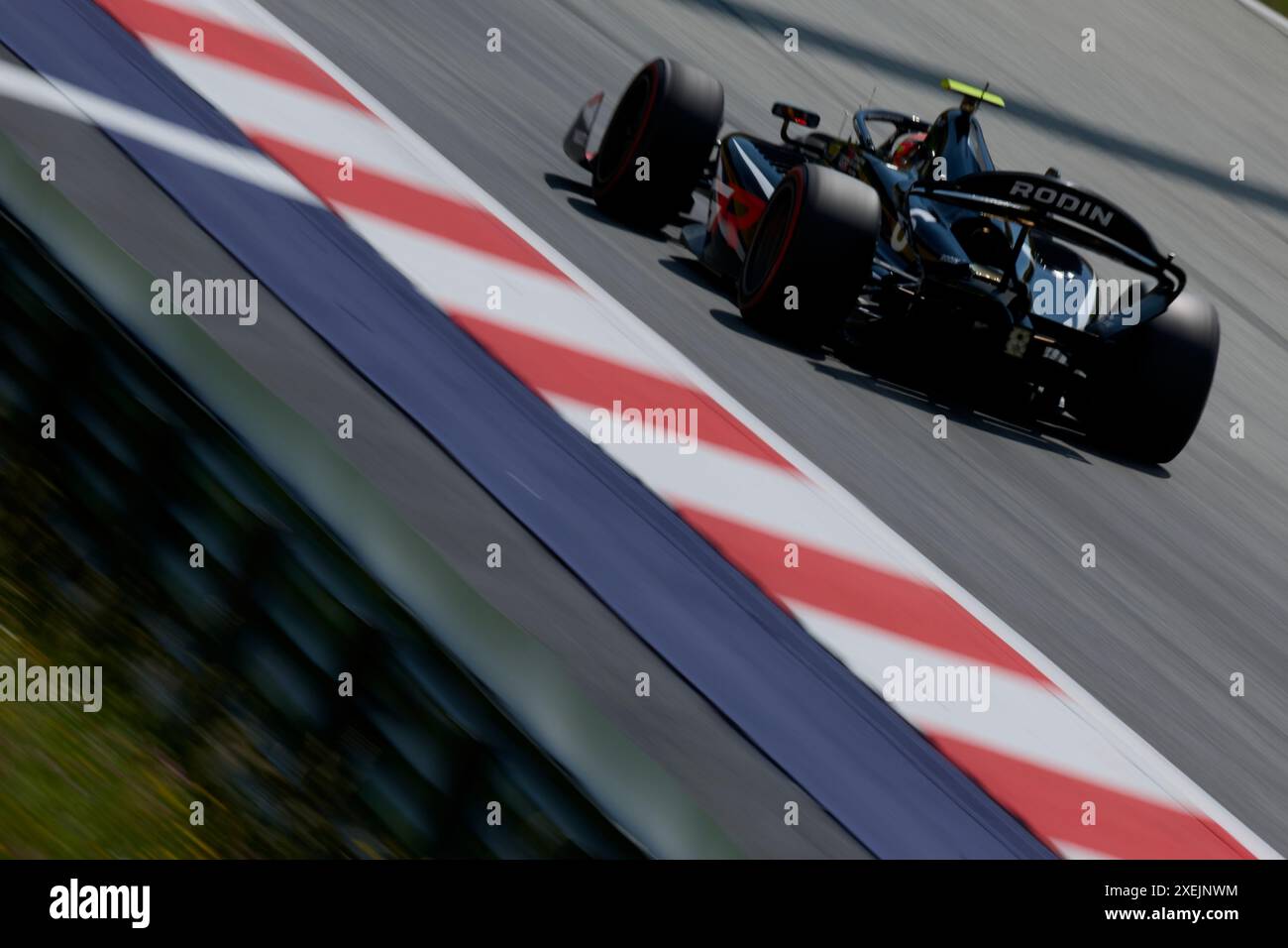 Ritomo Miyata del Giappone e Rodin Motorsport (6) corre in pista durante le prove di prova davanti al Gran Premio di F1 d'Austria al Red Bull Ring il 28 giugno 2024, a Spielberg, Austria. Credito: Aflo Co Ltd./Alamy Live News Foto Stock