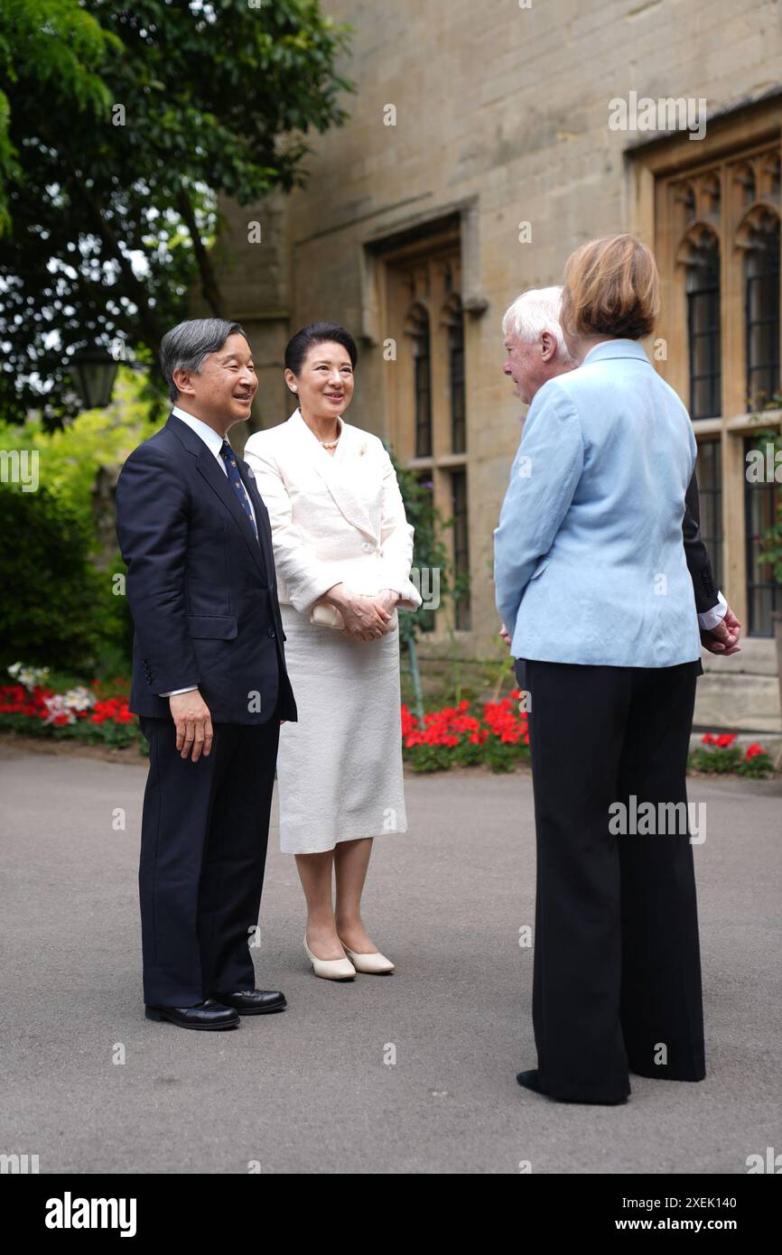 Capo del Baliol College Dame Helen Ghosh e Cancelliere dell'Università di Oxford Lord Chris Patten di Barnes, benvenuto, Imperatore Naruhito del Giappone e sua moglie l'Imperatrice Masako, mentre arrivano al Balliol College di Oxford, durante la loro visita di stato nel Regno Unito. Data foto: Venerdì 28 giugno 2024. Foto Stock