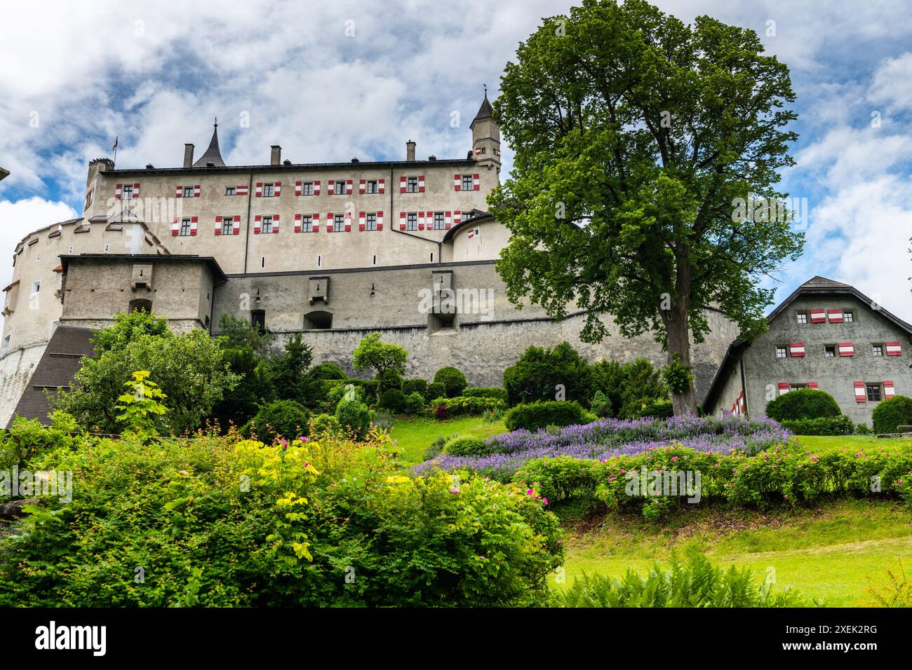 Vista del castello di Hohenwerfen: Fortezza medievale austriaca Foto Stock