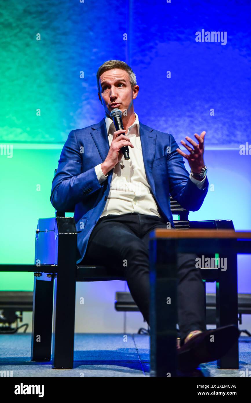 Melbourne, Australia. 27 giugno 2024. Ryan Holloway, Chief Partnerships Officer della Australian Sports Foundation, ha parlato durante la National Sports & Physical Activity Convention (NSC) | IAKS 2024 al Melbourne Convention and Exhibition Centre. L'evento porta l'intero ecosistema sportivo sotto un unico tetto, come il tempo libero, la finanza e la tecnologia, la collaborazione, la condivisione di conoscenze e la creazione di preziose connessioni commerciali. (Foto di Alexander Bogatyrev/SOPA Images/Sipa USA) credito: SIPA USA/Alamy Live News Foto Stock