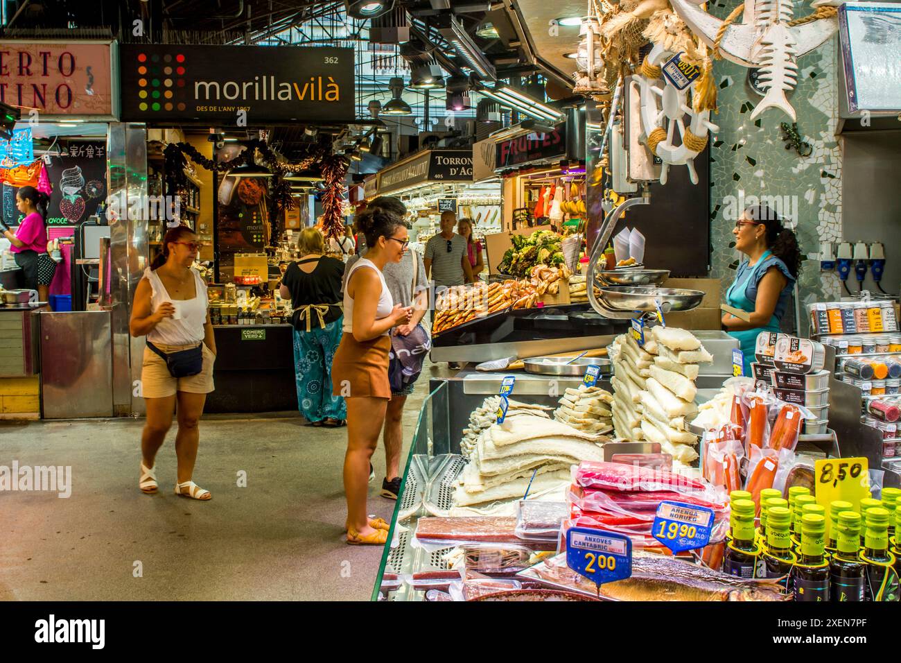 Il Mercat de Sant Josep de la Boqueria è il mercato pubblico più famoso di Barcellona, barcellona, spagna. Foto Stock
