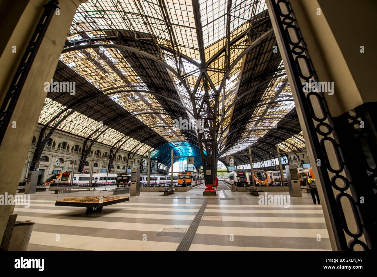 L'interno della stazione ferroviaria Estacio de Franca, barcellona, spagna. Foto Stock