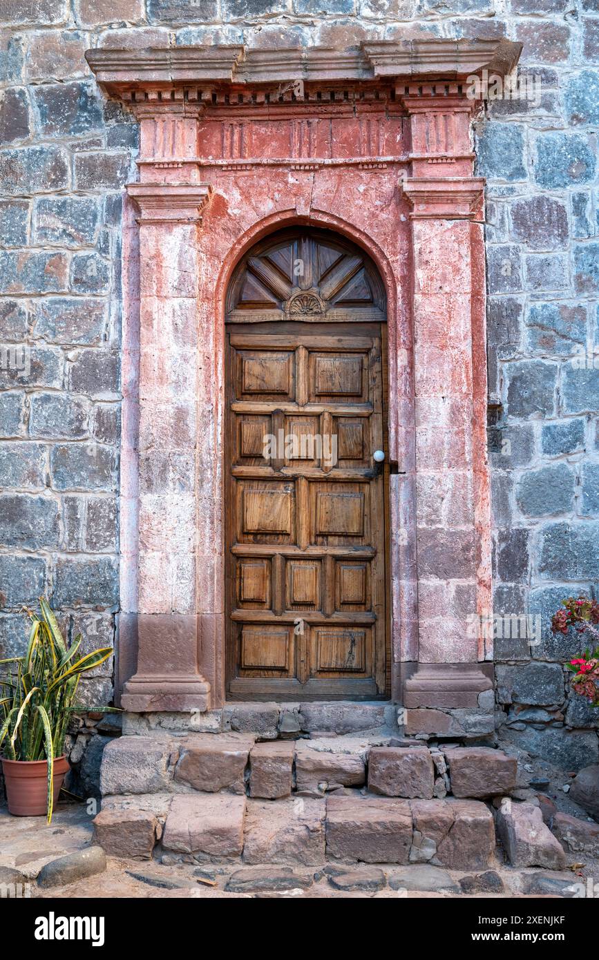 Messico, bassa California Sur. Una porta laterale al Mision San Ignacio Foto Stock