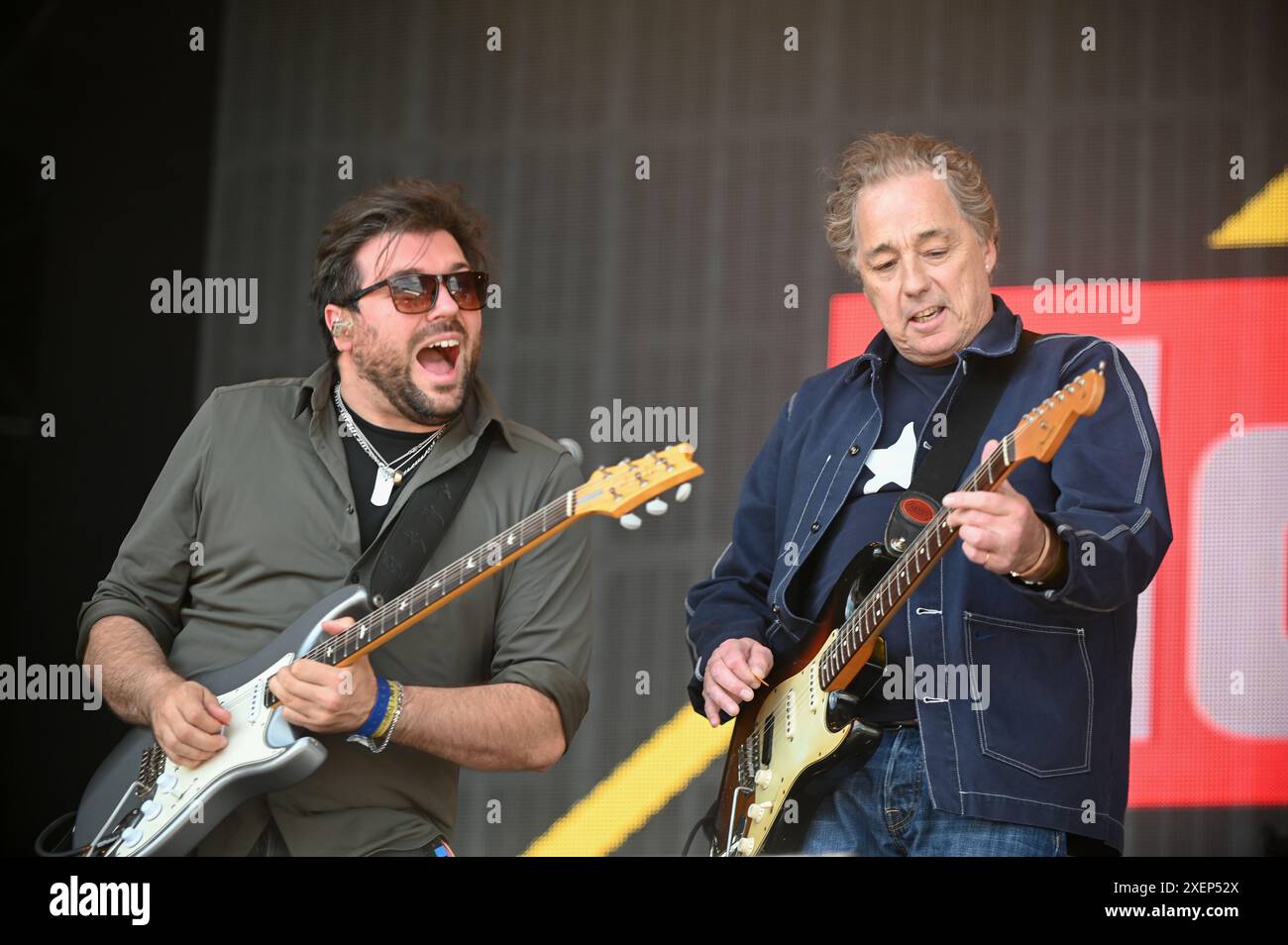 Go West Performing al Lets Rock Leeds 80s Festival 2024 ,Leeds, Regno Unito Foto Stock