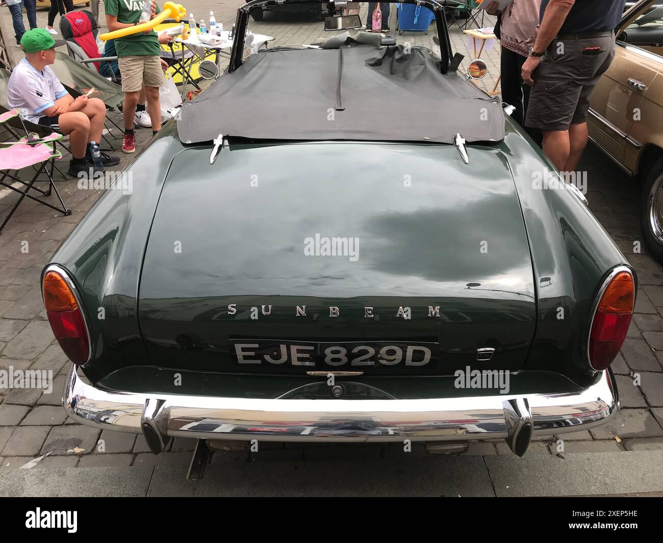 Parte posteriore di un'auto sportiva Sunbeam soft top del 1966 ad una fiera a Boston nel Lincolnshire Foto Stock