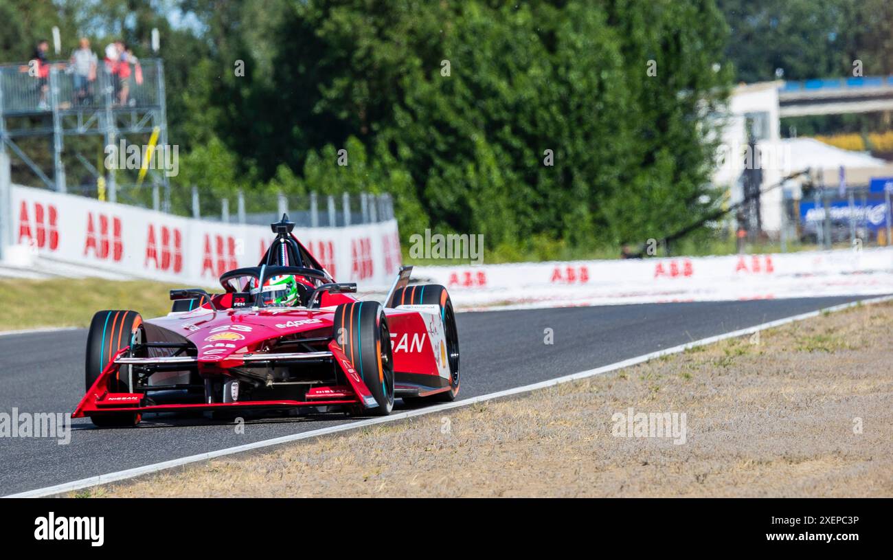 28 2024 giugno Portland, OREGON, il pilota degli Stati Uniti Sacha Fenestraz/Nissan Formula e Team (23) guida verso la curva 4 durante l'Hankook Formula e-Prix Practice 1 al Portland International Raceway Portland, O Thurman James/CSM Foto Stock