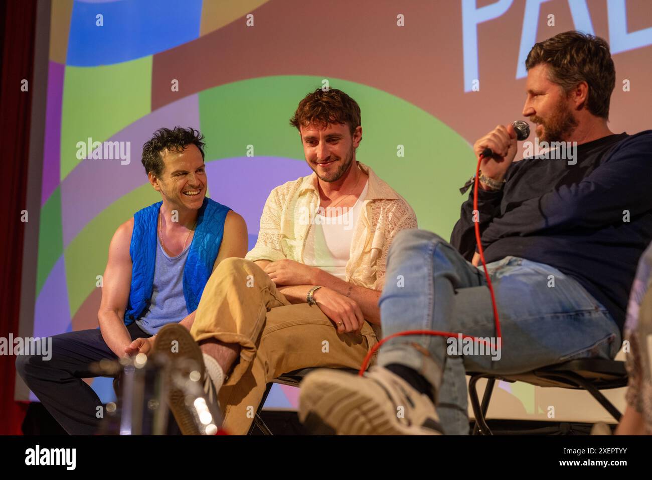 Glastonbury, Regno Unito. Venerdì, 28 giugno, 2024. Andrew Scott, Paul Mescal e Andrew Haigh dopo una proiezione di tutti noi estranei al Pilton Palais Cinema Tent al Glastonbury Festival 2024. Foto: Richard Gray/Alamy Live News Foto Stock