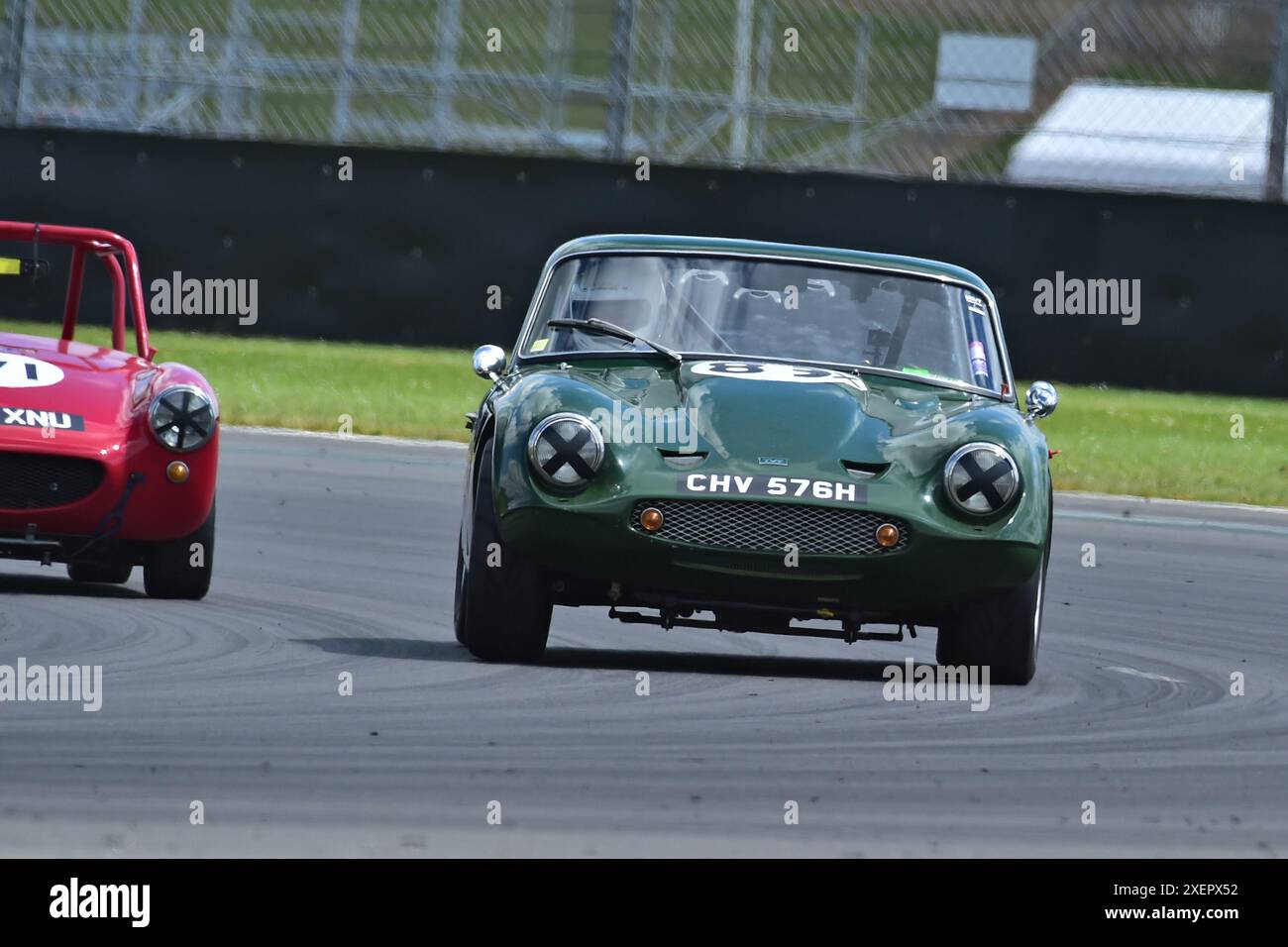 John Ward, TVR Vixen S2, The Adams & Page Swinging Sixties/Mintex Classic K, quaranta minuti di gara per l'evento combinato della serie con un box obbligatorio Foto Stock