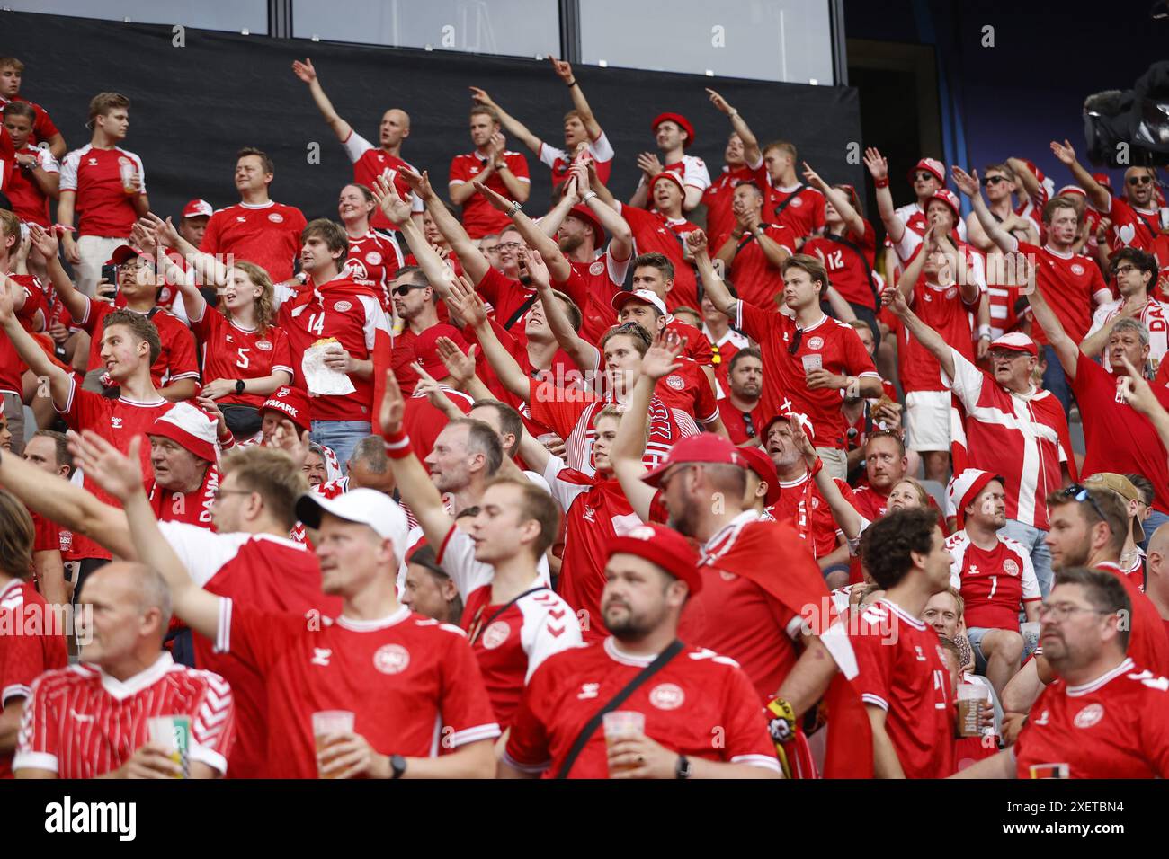 Dortmund, Germania. 29 giugno 2024. DORTMUND, BVB Stadium, 29-06-2024, Campionato europeo di calcio Euro2024, turno di 16 partita n. 37 tra Germania e Danimarca. Fan della Danimarca crediti: Pro Shots/Alamy Live News Foto Stock