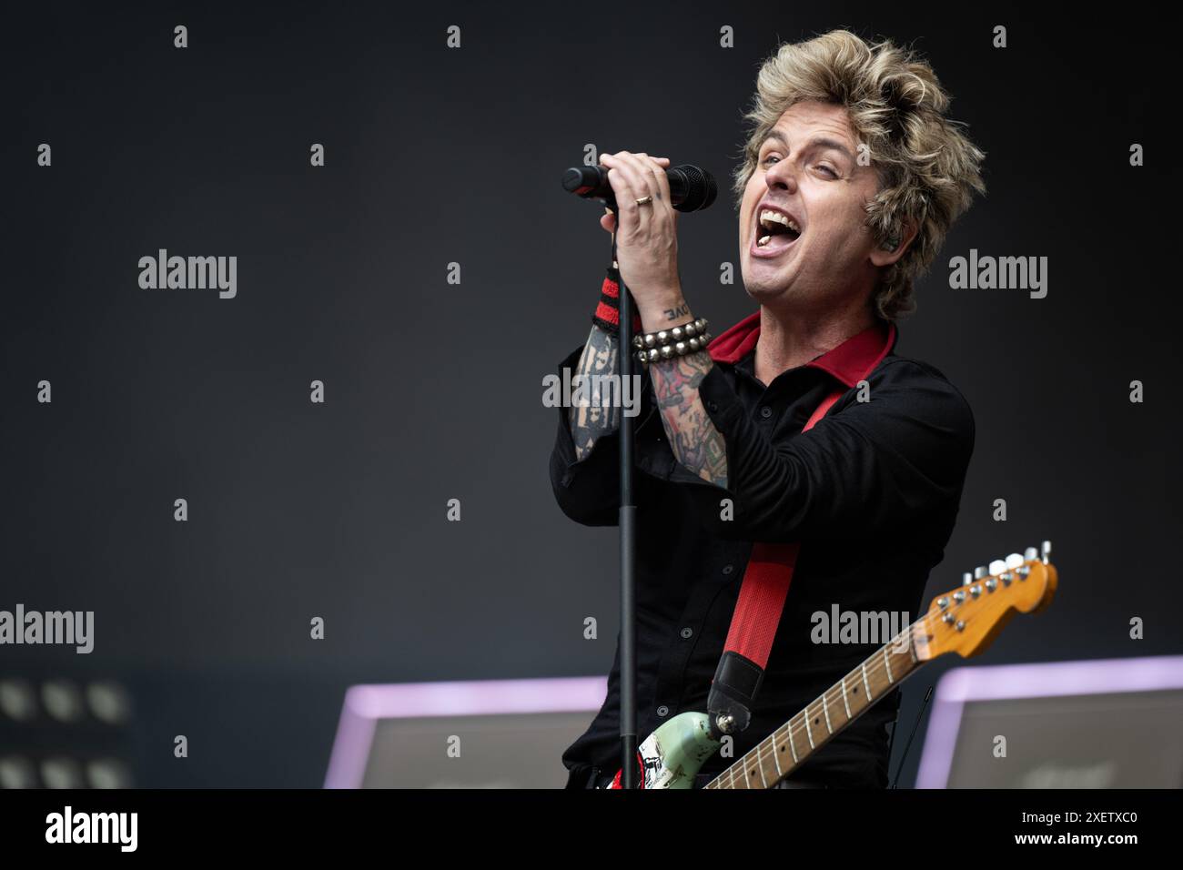 Londra, Regno Unito. 29 giugno 2024. Billie Joe Armstrong del Green Day sul palco del Wembley Stadium di Londra durante il Saviors Tour. Crediti: John Barry/Alamy Live News Foto Stock