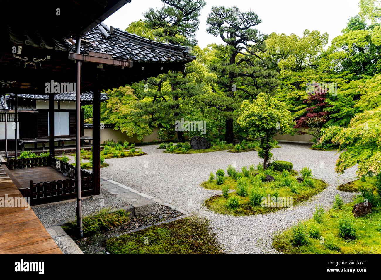 Il giardino di roccia chiamato 'Giardino Genji' del tempio Rozan-ji, il tempio buddista Tendai a Kamigyō-ku, Kyoto, terreno dell'ex palazzo di Murasaki Shikibu Foto Stock