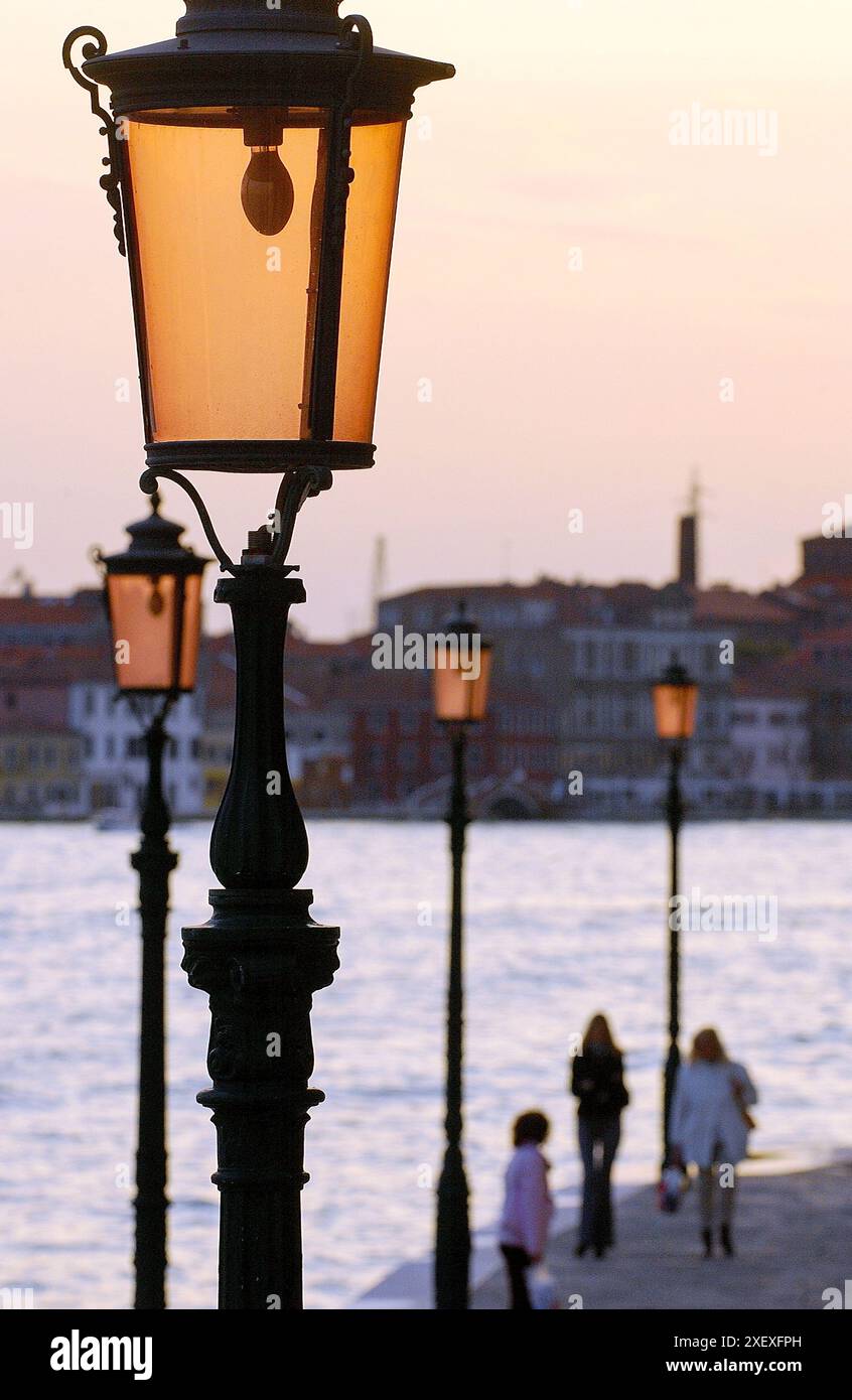 Fondamenta delle Zattere, Canale della Giudecca. Venezia. Veneto, Italia Foto Stock