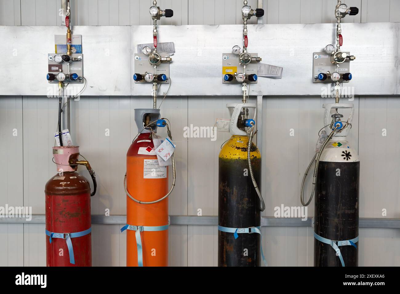 Bombole di gas. Centro tecnologico. Donostia. San Sebastian. Gipuzkoa. Paesi Baschi. Spagna. Foto Stock