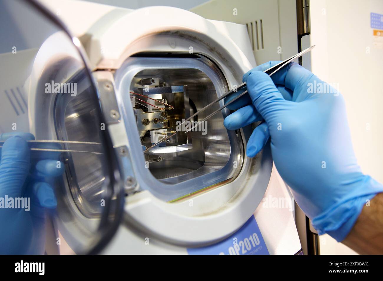 Gascromatografia-spettrometria di massa: Metodo utilizzato per identificare i composti organici volatili, Technology Research Center, Tecnalia Construction, CIDEMCO-T. Foto Stock