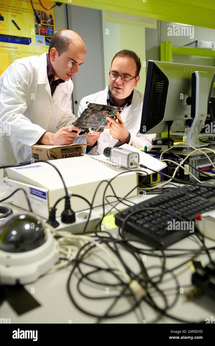 Sistema Embedded Image Processing Lab, Tecnalia la ricerca, sviluppo e innovazione centro, Zamudio, Bizkaia, Euskadi, Spagna Foto Stock