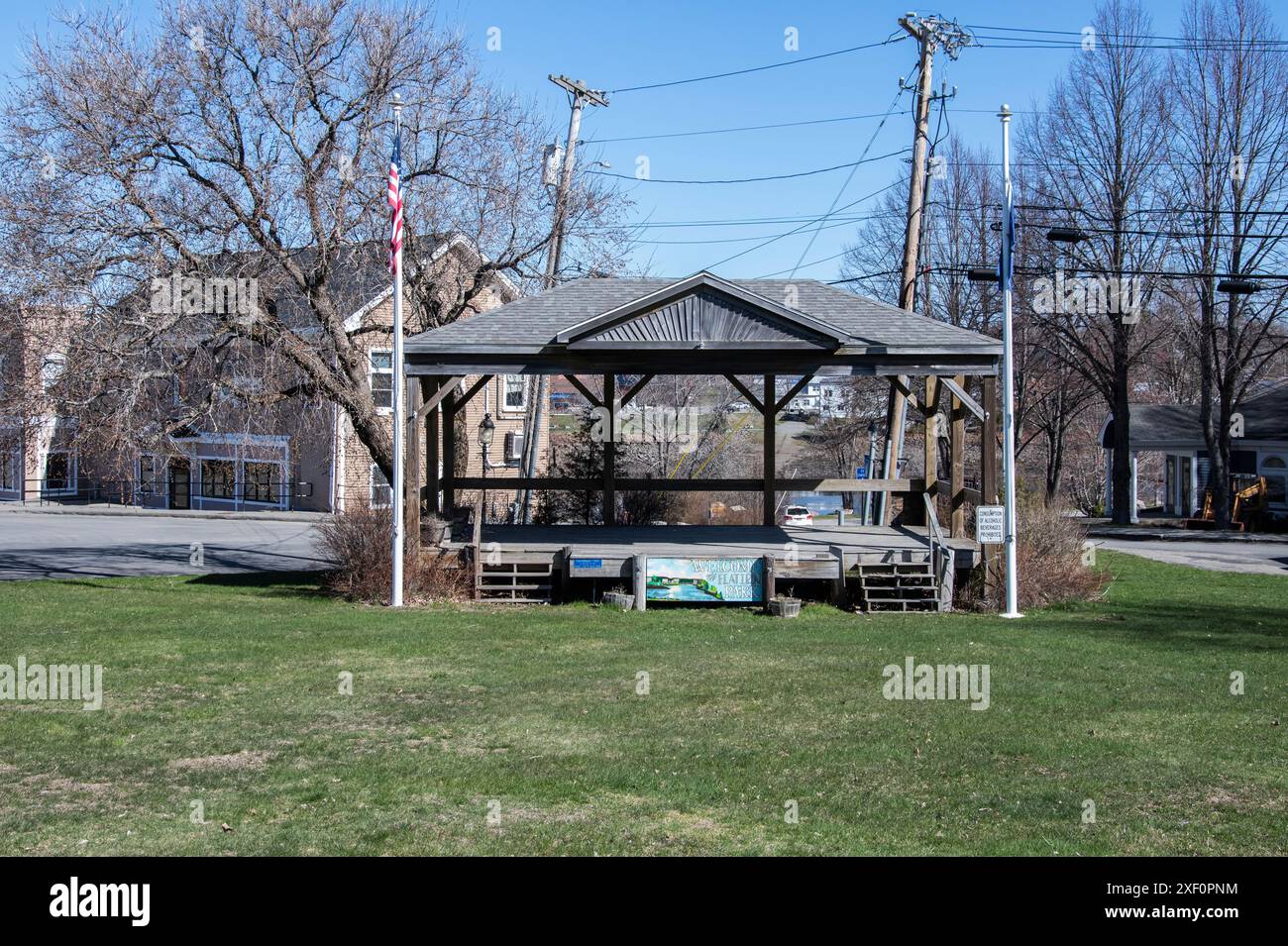 Bandstand al Flatiron Park nel centro di Calais, Maine, Stati Uniti Foto Stock