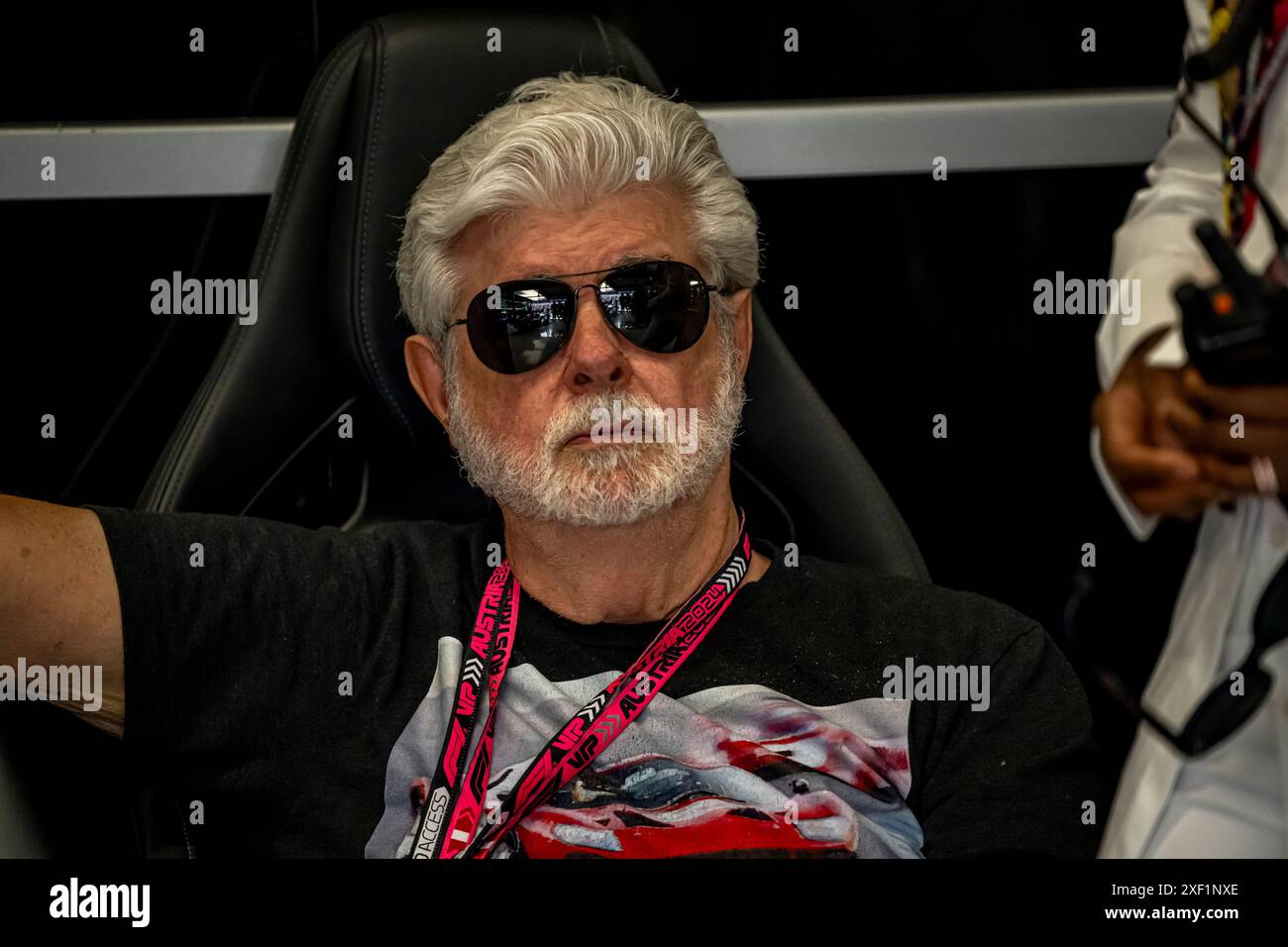 Spielberg, Austria, 30 giugno 2024, George Lucas, famosa star del cinema che partecipa al giorno della gara, 11° round del campionato di Formula 1 2024. Crediti: Michael Potts/Alamy Live News Foto Stock