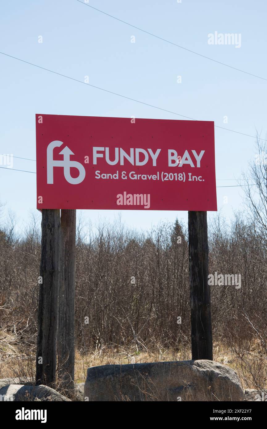 Segnale per Fundy Bay Sand & Gravel su Latimore Lake Road a Saint John, New Brunswick, Canada Foto Stock