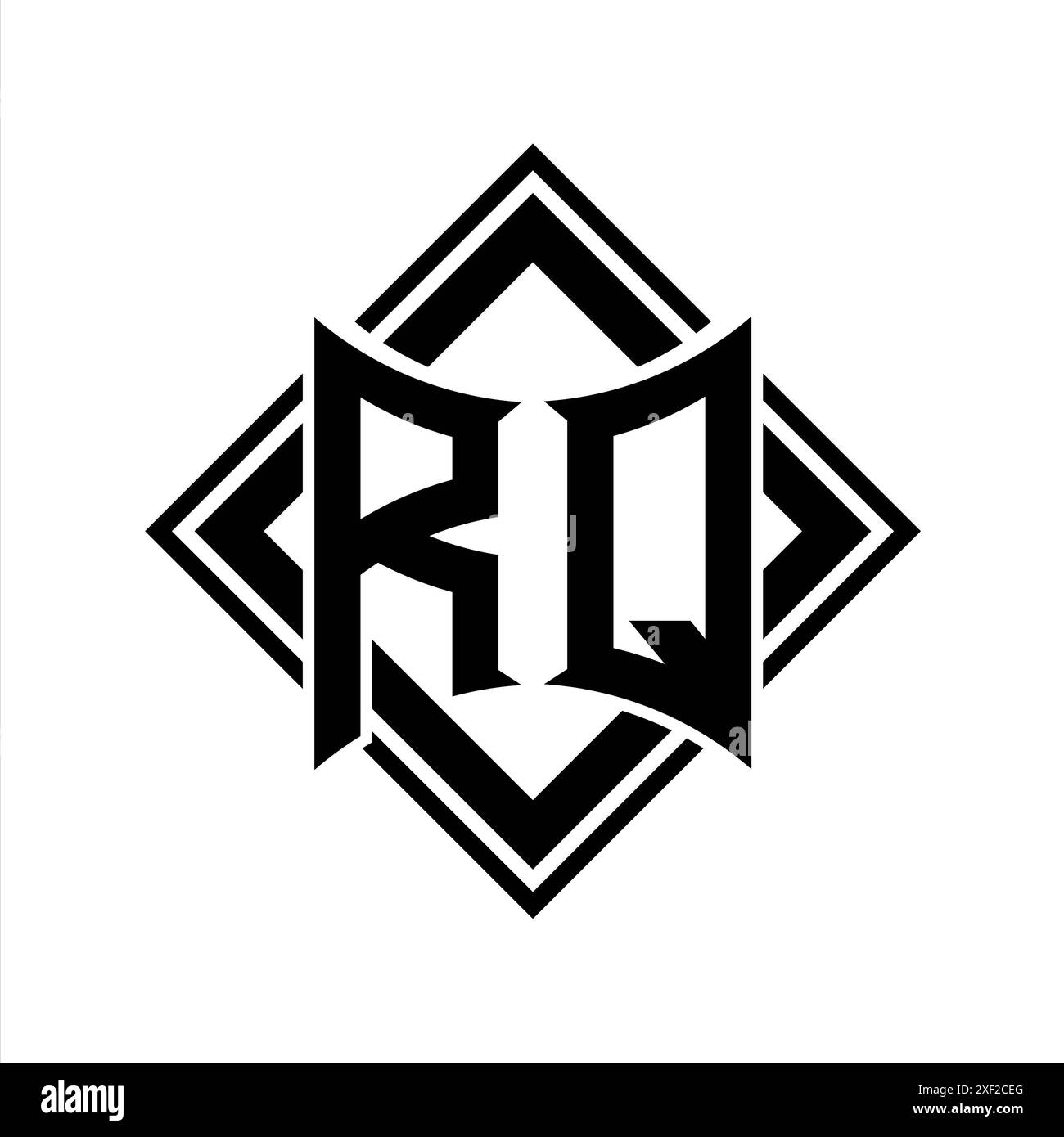 Logo RQ Letter con scudo astratto con contorno nero quadrato su sfondo bianco Foto Stock