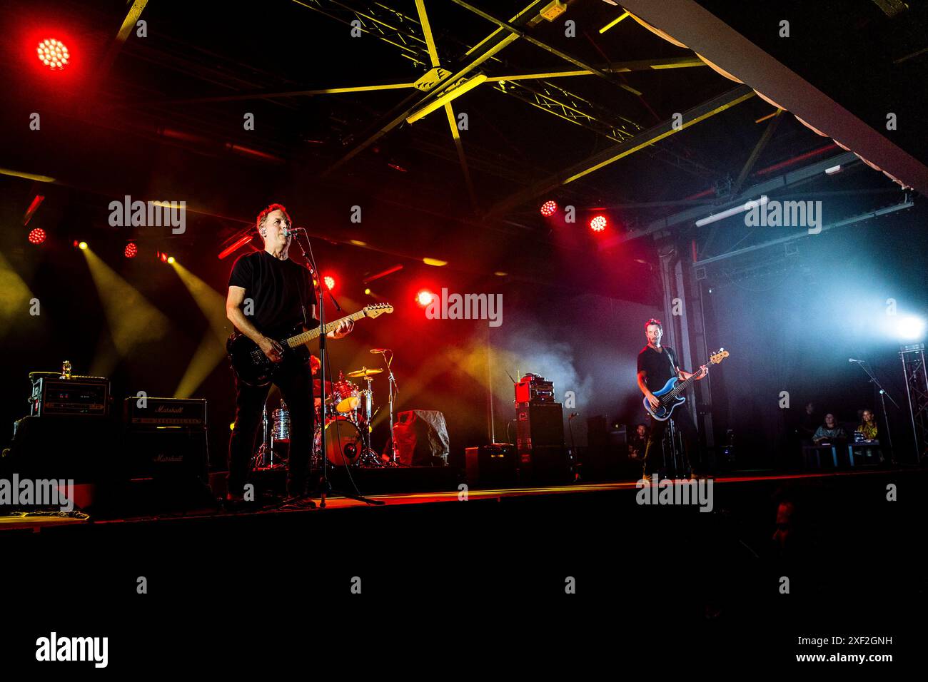 Torino, Italia. 30 giugno 2024. (L-R) Bret Domrose, Robert mailhouse e Keanu Reeves dei Dogstar si esibiscono dal vivo in concerto all'OGR di Torino, Italia, il 30 giugno 2024 (foto di Mairo Cinquetti/NurPhoto) crediti: NurPhoto SRL/Alamy Live News Foto Stock