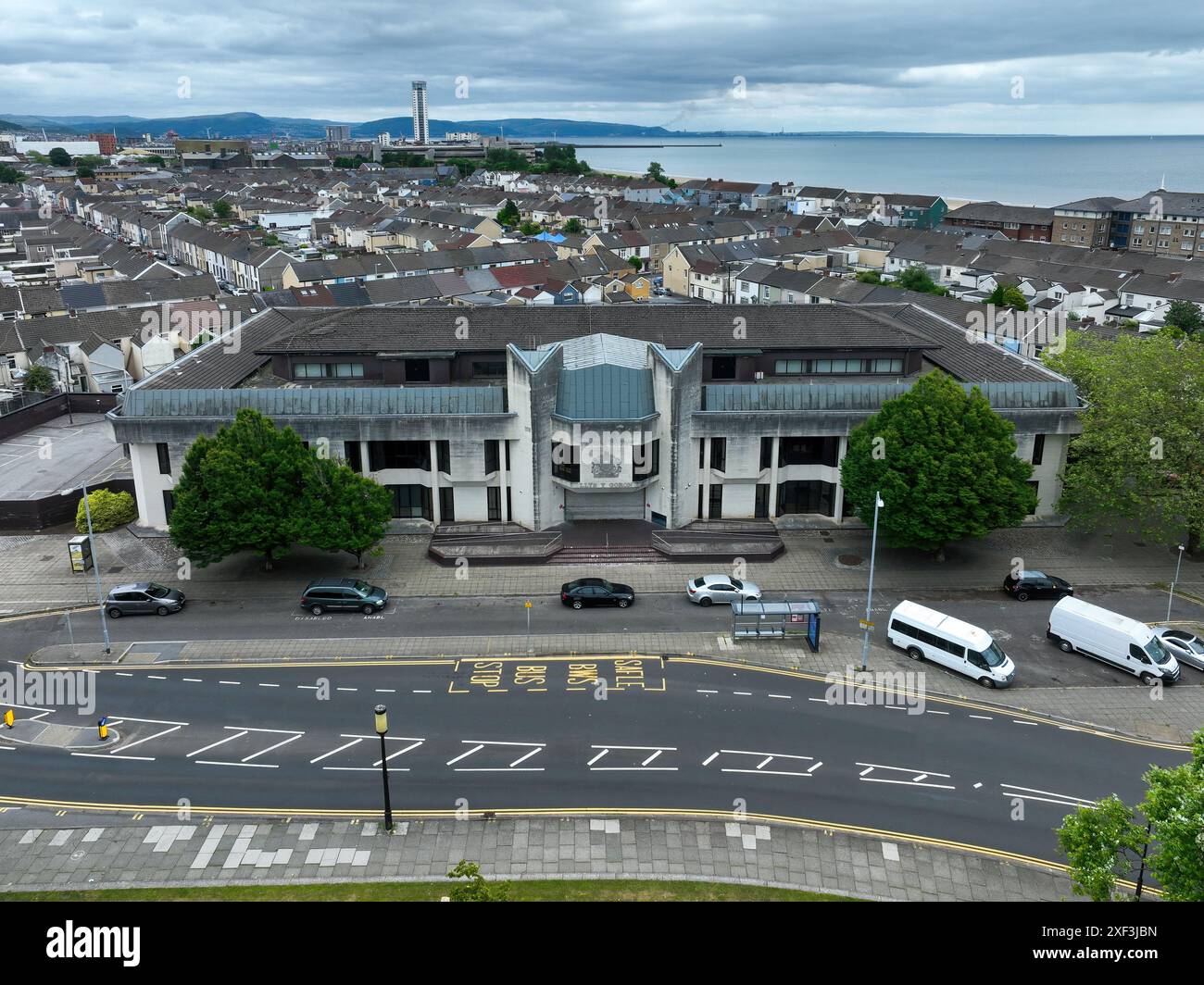 Editoriale Swansea, Regno Unito - 30 giugno 2024: Sede della Corte Corona che si occupa dei casi penali a St Helen's Road a Swansea, Galles del Sud, Regno Unito Foto Stock