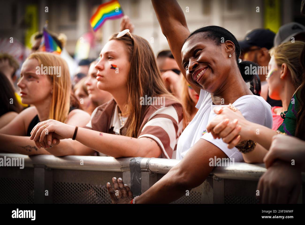 LGBTQ+ Pride in London 2024 Celebration of LGBTQ+ Rights and Diversity, LGBTQ Pride Month, Central London, England, Regno Unito Foto Stock