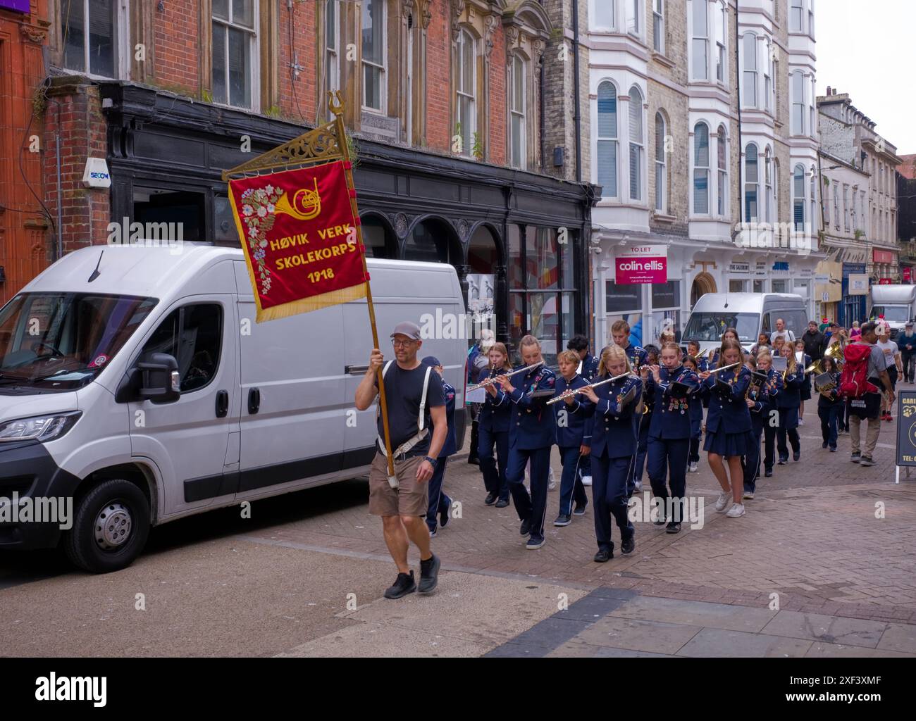 Hovik Verk Skolekorps 1918 band svedese in marcia a Scarborough 2024 Foto Stock