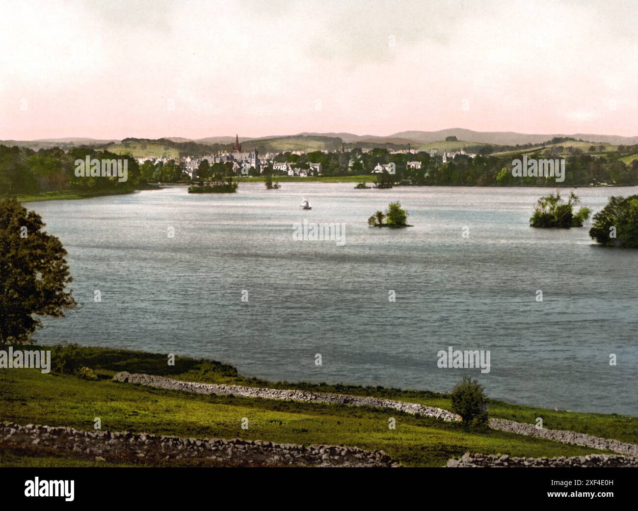 AM Carlingwark Loch, Castle Douglas, Schottland / , su Carlingwark Loch, Scozia, Historisch, digital restaurierte Reproduktion von einer Vorlage aus Foto Stock