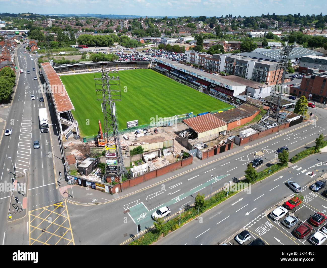 Hereford FC veduta aerea del campo da calcio di Edgar Street con demolizione in corso presso il fatiscente Blackfriars End - foto giugno 2024 Foto Stock