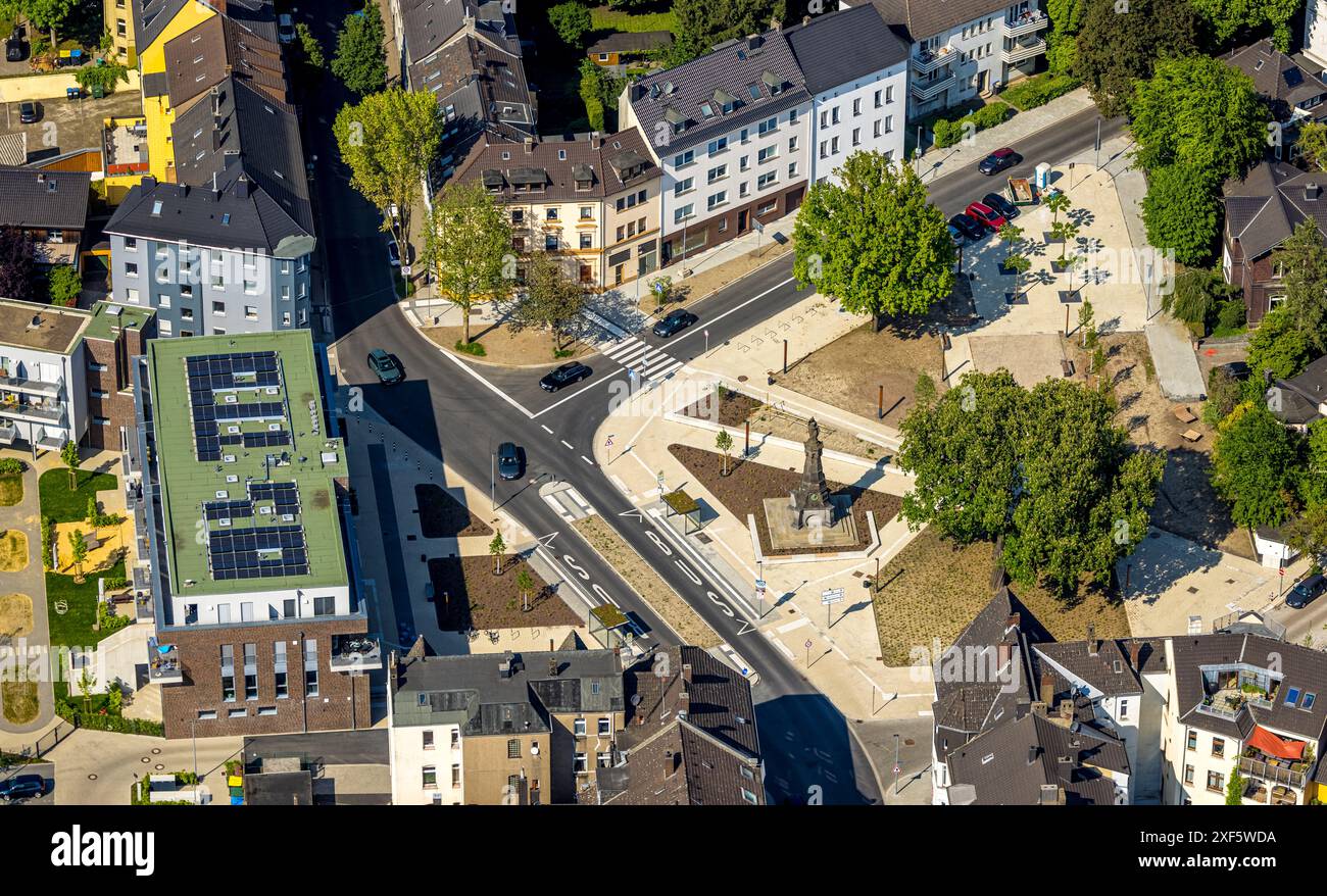 Vista aerea, riprogettazione Karl-Marx-Platz, monumento tedesco progettato dall'architetto Heinrich Klutmann, nuova casa multigenerazione nel Breite Straße resi Foto Stock