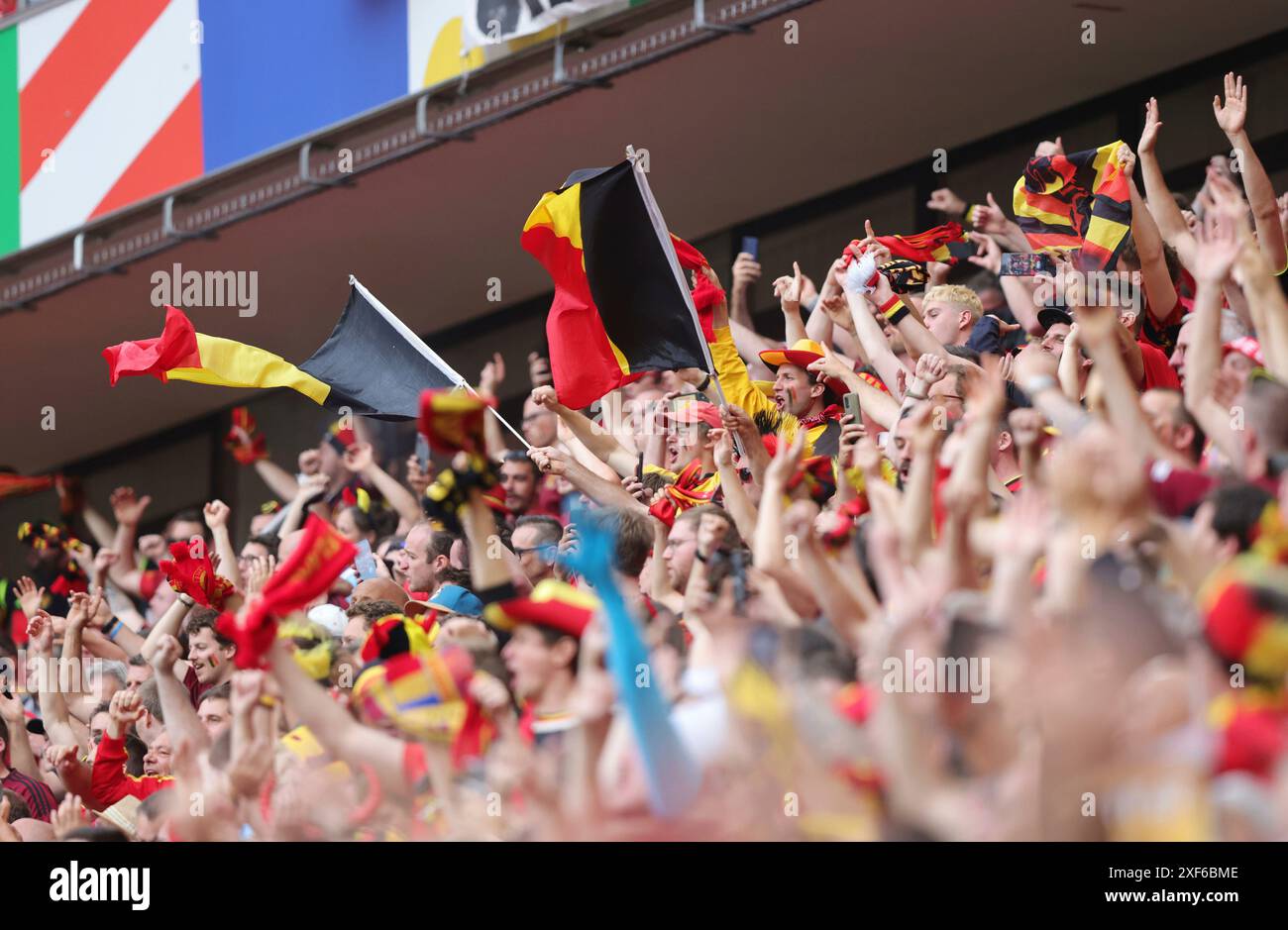 Firo : 22.06.2024, calcio: UEFA EURO 2024, EM, Campionato europeo 2024, fase a gironi, M22, partita 22, BEL, Belgio - ROU, Romania 2:0 tifosi del Belgio Foto Stock