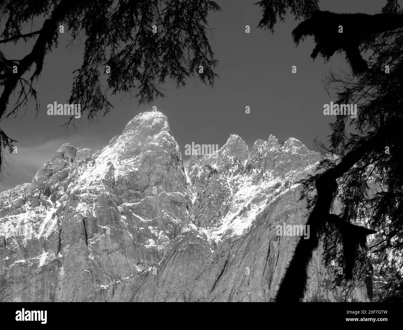 Stato di Washington, Cascades centrali. Cime innevate di Garfield Mountain Foto Stock