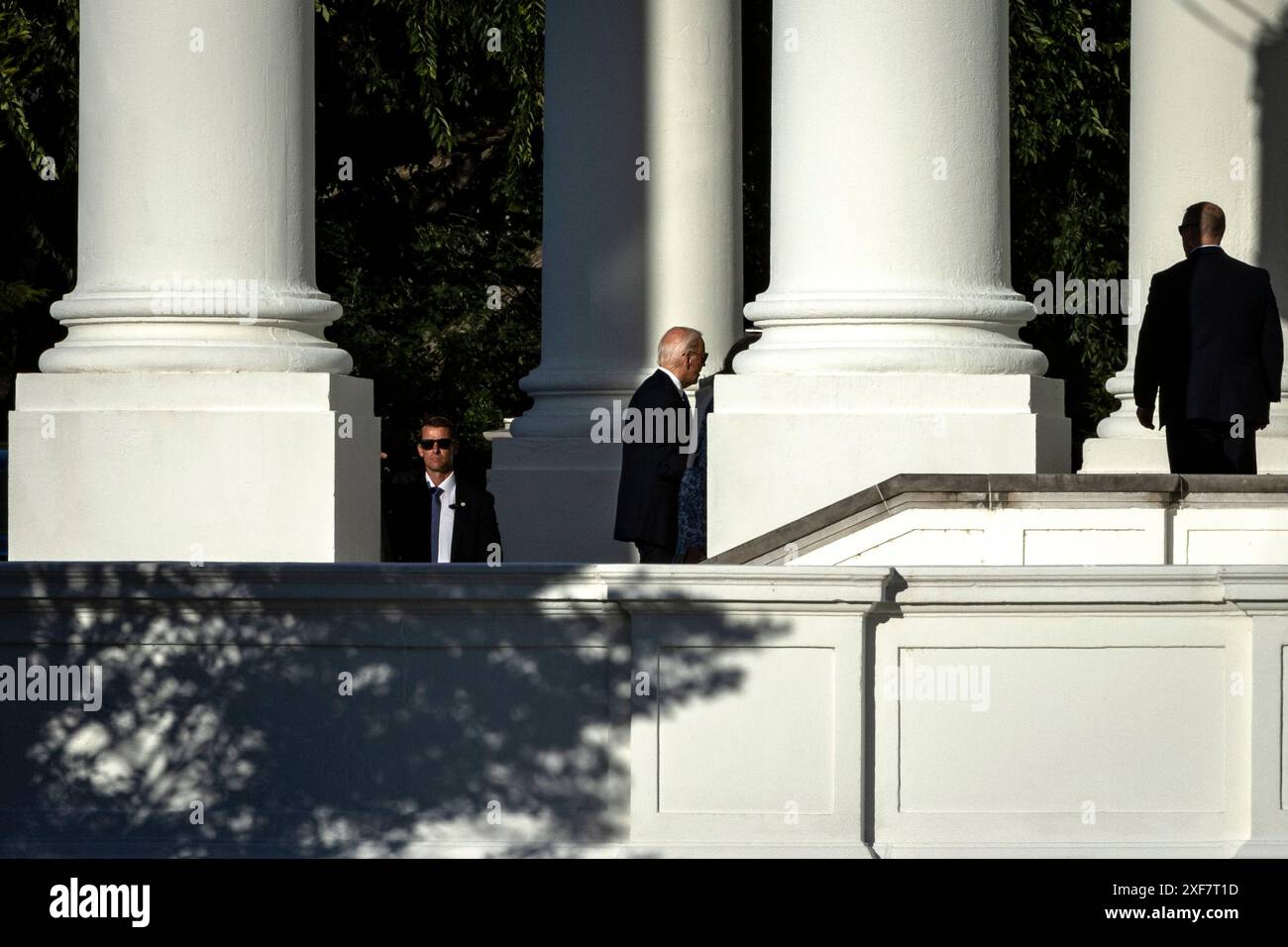 Washington, Stati Uniti. 1 luglio 2024. Il Presidente Joe Biden torna alla Casa Bianca lunedì 1 luglio 2024 a Washington, DC, e il Presidente sta tornando da Camp David dopo il suo primo dibattito contro l'ex presidente Donald Trump la settimana scorsa. Foto di Samuel Corum/UPI credito: UPI/Alamy Live News Foto Stock