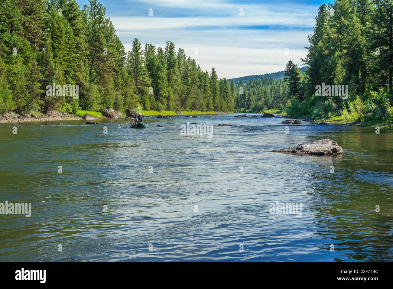 i diportisti che praticano la pesca sul fiume blackfoot presso la collina sunset hill, vicino a greenough, montana Foto Stock