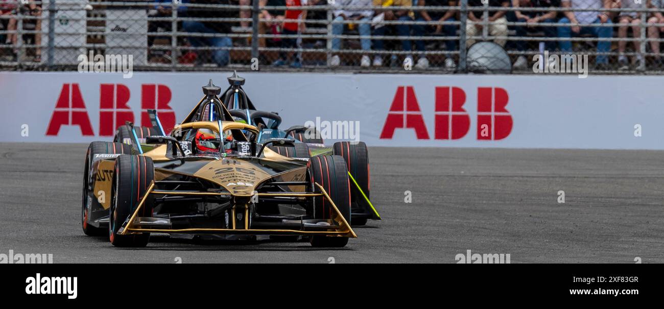 Giugno 30 2024 Portland, OR, pilota statunitense Jean-Eric Vergne/DS Automobiles Formula e Team Penske (25) che guida attraverso la chicane durante il Portland Hankook Formula e-Prix Race 2 al Portland International Raceway Portland, O Thurman James/CSM Foto Stock