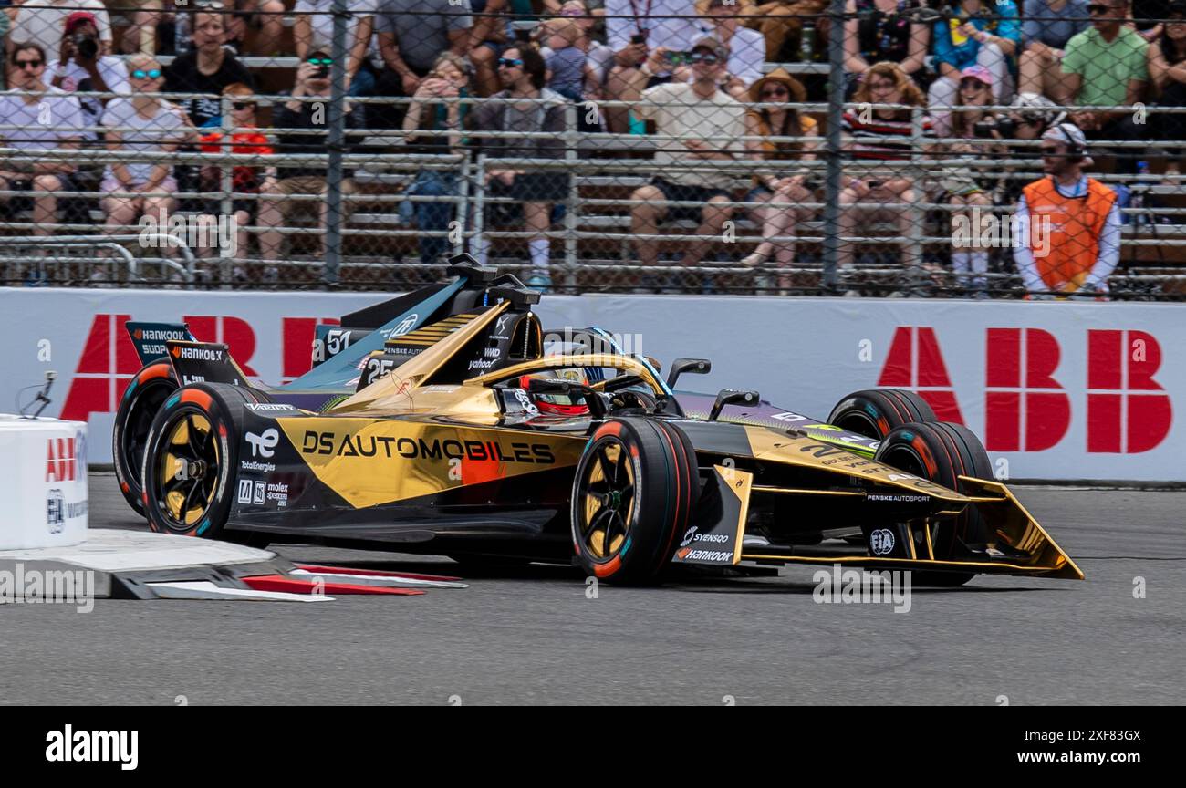 Giugno 30 2024 Portland, OR, pilota statunitense Jean-Eric Vergne/DS Automobiles Formula e Team Penske (25) che guida attraverso la chicane durante il Portland Hankook Formula e-Prix Race 2 al Portland International Raceway Portland, O Thurman James/CSM Foto Stock