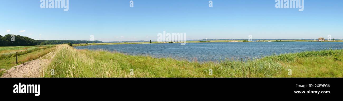 Mar Baltico con riserva naturale e lago interno Foto Stock