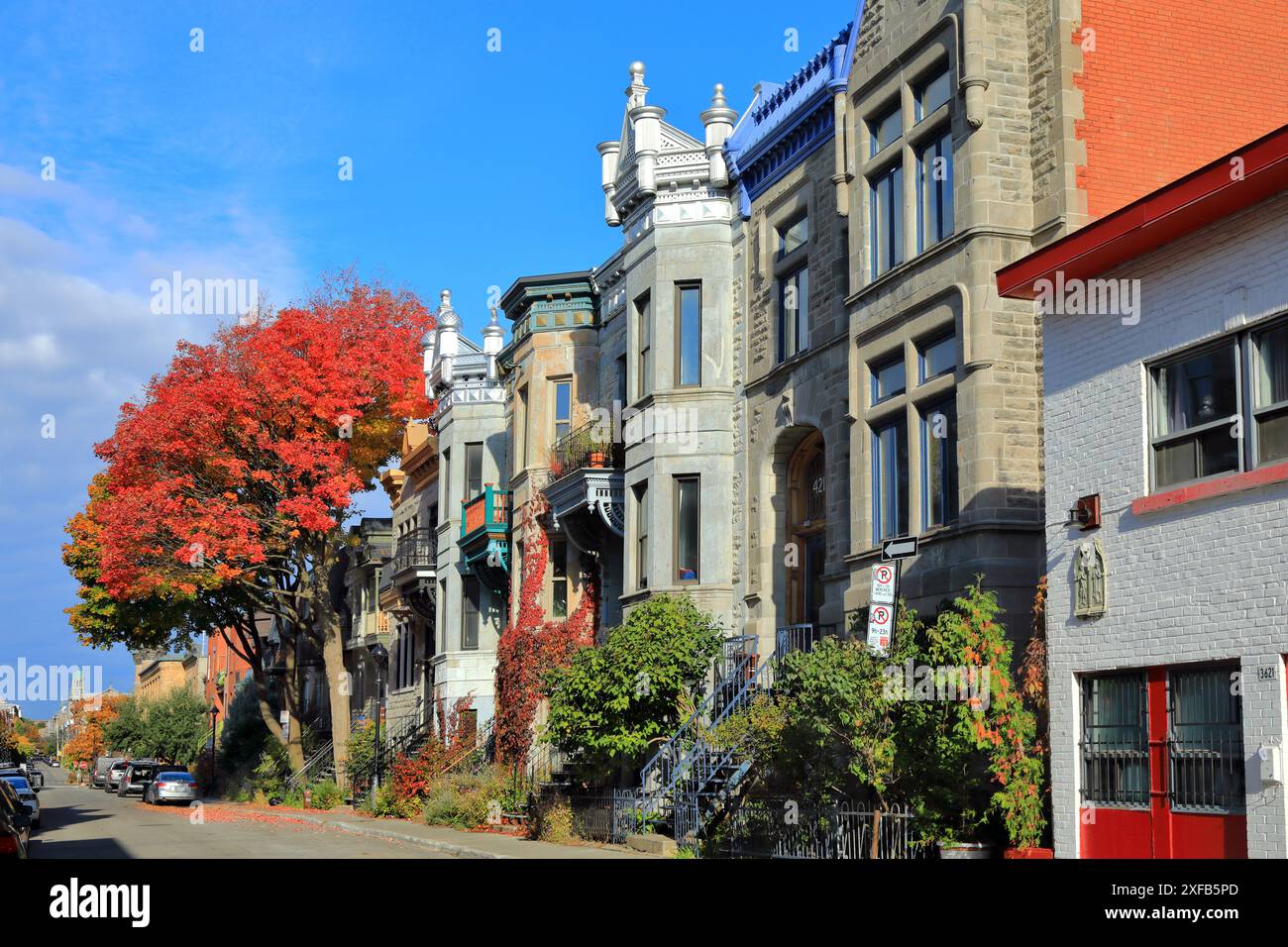 Geografia / viaggi, Canada, Quebec, Montreal, tradizionali case in pietra su Saint-Louis Square, ULTERIORI DIRITTI-INFORMAZIONI-NON-DISPONIBILI Foto Stock